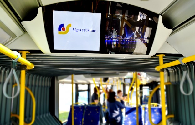 64% of "Rīgas satiksme" website visitors watch videos on monitors in public transport